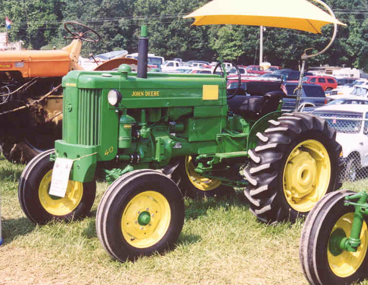 A restored JD 40 Standard at The Southeast Threshermens Reunion