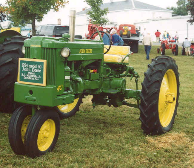 John Deere Model 40T Tricycle Tractor